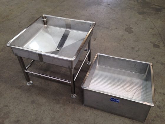 Product-Wash-Wedge-Wire-Sieve-and-Drain-Tray